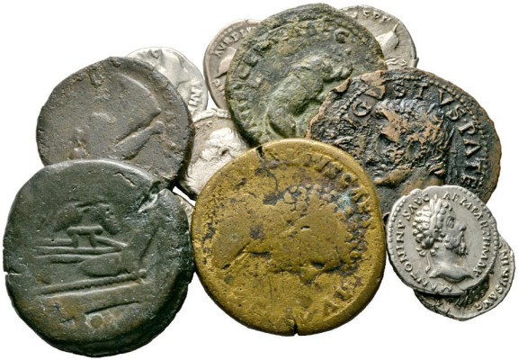  Varia & Lots   (D) Lot Römische Kaiserzeit (14). Lot mit 1 As der Republik sowi...