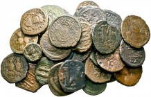  Varia & Lots   (D) Lot Byzanz (38). Lot mit 38 byzantinischen Bronzemünzen, ca. 6.-7. Jhdt., meist Folles, manche zaponiert, meist um sch.  