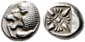 GRIECHISCHE MÜNZEN   IONIA   Miletos   (D) Obol (1,18g), ca. 525-475 v. Chr. Av.: Löwenprotome n.r., Kopf n.l. Rv.: Sternornament im Quadratum Incusu...