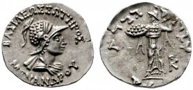  GRIECHISCHE MÜNZEN   BAKTRIA   Griechische Könige in Baktria und India   Menandros I. (155-130)   (D) Drachme (2,48g), ca. 155-130 v. Chr. Av.: Büste...