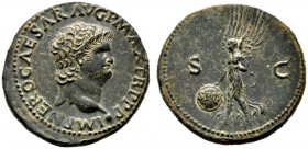  RÖMISCHE KAISERZEIT   Nero (54-68)   (D) As (11,31g), Lugdunum (Lyon), 66-67 n. Chr. Av.: IMP NERO CAESAR AVG P MAX TR P P P, Kopf auf kleinem Globus...