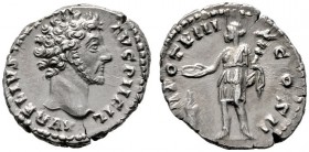 RÖMISCHE KAISERZEIT   Marcus Aurelius (161-180)   (D) Denarius (3,44g), Roma, 153-154 n. Chr. Kopf / Genius Exercitus mit Patera und Aquila vor Altar...