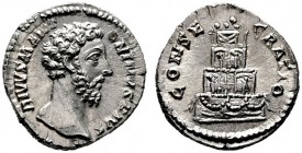  RÖMISCHE KAISERZEIT   Marcus Aurelius (161-180)   (D) Denarius (3,31g), Roma, 180 n. Chr. Kopf / Vierstöckiger Rogus. RIC 275, RSC 97. Stellenweise e...