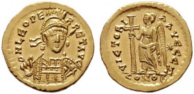  RÖMISCHE KAISERZEIT   Leo I. (457-474)   (D) Solidus (4,48g), Constantinopolis, 7. Offizin, 457-468 n. Chr. Av.: D N LEO PE-RPET AVG, Büste mit Helm,...