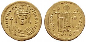  BYZANTINISCHE MÜNZEN   Mauricius Tiberius (582-602)   (D) Solidus (4,47g), Constantinopolis, 2. Offizin, 583-602 n. Chr. Büste mit Helm, Perlendiadem...