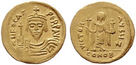  BYZANTINISCHE MÜNZEN   Phocas (602-610)   (D) Solidus (4,39g), Constantinopolis, 7. Offizin, 607-609 n. Chr. Büste mit Kreuzdiadem, Drapierung, Küras...