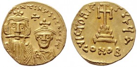  BYZANTINISCHE MÜNZEN   Constans II. (641-668)   (D) Solidus (4,35g), Constantinopolis, 1. Offizin, 654-659 n. Chr. Büste des Constans II. mit Kreuzdi...