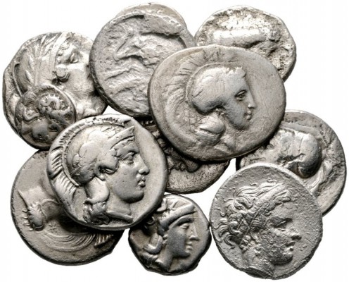  Varia & Lots   (D) Lot Griechen (12). Lot mit 12 Silbermünzen, meist aus Südita...