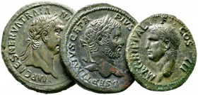  Varia & Lots   (D) Lot Römische Kaiserzeit (3). Kleines Lot mit 1 As des Agrippa (Korrosion am Rd.), 1 Sestertius des Traianus (Oberflächen geglättet...