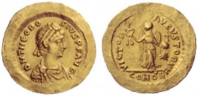 The Roman Empire   Theodosius II, 402 – 450  Tremissis, Constantinopolis 402-450, AV 1.39 g. D N THEODO – SIVS P F AVG Pearl-diademed, draped and cuir...
