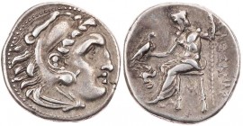 MAKEDONIEN, KÖNIGREICH
Alexander III., 336-323 v. Chr. AR-Drachme 310-301 v. Chr. (postum) Lampsakos Vs.: Kopf des Herakles mit Löwenskalp n. r., Rs....