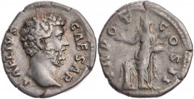 RÖMISCHE KAISERZEIT
Aelius Caesar, 136-138 n. Chr. AR-Denar 137 n. Chr. Rom Vs.: L AELIVS CAESAR, Kopf n. r., Rs.: TR POT COS II, Pietas steht mit We...