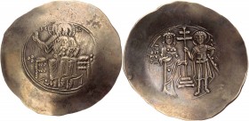 BYZANZ
Iohannes II. Komnenos, 1118-1143. EL-Aspron Trachy Konstantinopolis Vs.: Christos Pantokrator thront segnend v. v., Rs.: Iohannes und hl. Geor...
