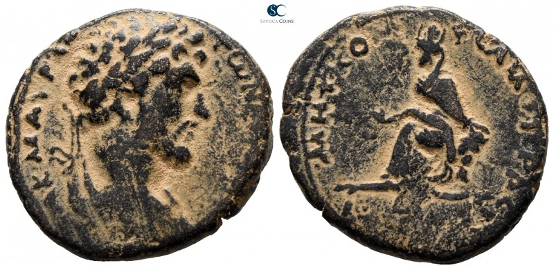 Commagene. Samosata. Marcus Aurelius AD 161-180. 
Bronze Æ

22 mm., 7.42 g.
...