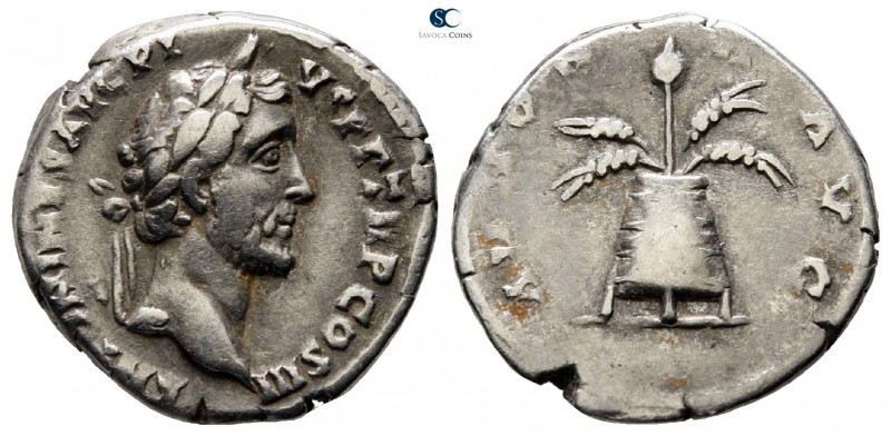 Antoninus Pius AD 138-161. Rome
Denarius AR

16 mm., 3.12 g.



very fine