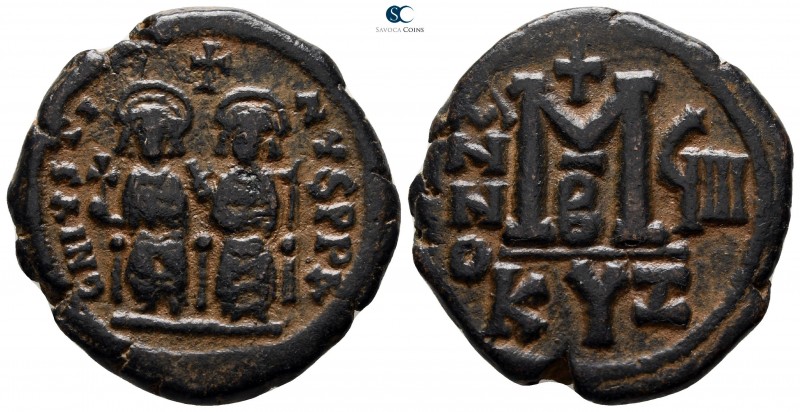 Justin II and Sophia AD 565-578. Cyzicus
Follis Æ

28 mm., 13.18 g.



ve...