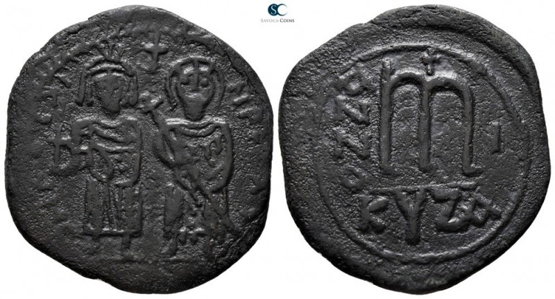 Phocas, with Leontia AD 602-610. Cyzicus
Follis Æ

32 mm., 11.66 g.



ve...