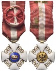 ROMA
Vittorio Emanuele III, 1900-1943.
Ordine della Corona d’Italia. Croce mignon di Cavaliere Ufficiale. 
Oro argento e smalti, mm 21,6x15
Croce ...