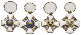 SAVOIA
Ordine della Corona d’Italia, 1868-1943. 
Lotto di 5 pendenti mignon per Cavaliere di Gran Croce.
Oro argento e smalti, gr. 6,47 complessivi...