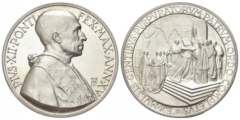 ROMA
Pio XII (Eugenio Pacelli), 1939-1958.
Medaglia 1953 a. XV opus A. Mistruz...