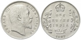 INDIA
Edoardo VII, 1901-1910.
Rupia 1907.
Ag, gr. 11,60
Dr. Testa nuda a s.
Rv. Valore e data; sopra corona tra due mazzi di fiori.
KM# 08.
 SP...