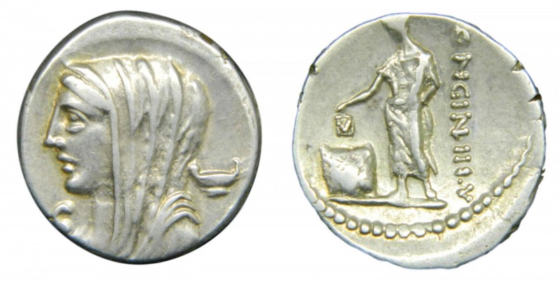 ROMA República - L. Cassius Longinus (63 aC). Denario. (RSC Cassia 10; RSC 364)....