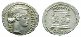 ROMA República - L. Scribonius Libo (62 aC). Denario. (RSC Scribonia 8; Sear 367). 3,9 g.
ebc