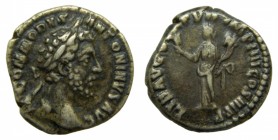 ROMA Imperio - Cómodo (179-192 dC). Denario. a/ COMMODVS ANTONINVS AVG. r/ LIB AVG V TR P VII IMP IIII COS III P P (RIC 36; Sear 5655). 3,1 g 
mbc