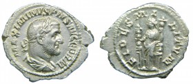 ROMA Imperio - Maximino I (235-238 dC). Denario. a/ MAXIMINVS PIVS AVG GERM. r/ FIDES MILITVM (RIC 18A; Sear 8307). 2,7 g. Muy bella.
ebc+