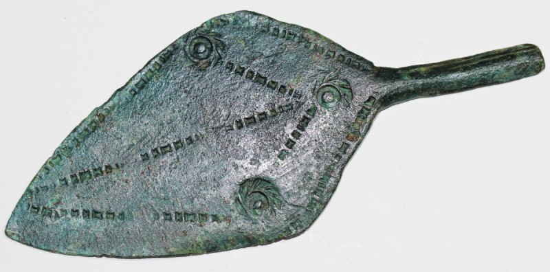 6th - 3rd century BC. Bronze leaf-shaped ritual knife with symmetrical patterns ...