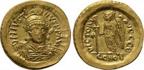 JUSTIN I (518-527). GOLD Solidus. Constantinople.