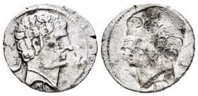 Sekoberikes. Denario incuso. 120-30 a.C. Saelices (Cuenca). Anv.: Cabeza masculina a derecha, detrás creciente y debajo letra ibérica S. Rev.: Incuso....