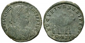 Juliano II. Doble maiorina. 362-363 d.C. Constantinopla. (Spink-19157). (Ric-162). Rev.: SECVRITAS REI PVB. El Buey Apis parado a derecha, encima dos ...