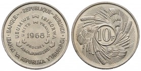 Burundi. 10 francos. 1968. (Km-17). Cu-Ni. 7,99 g. SC. Est...9,00. English: Burundi. 10 francos. 1968. (Km-17). 7,99 g. UNC. Est...9,00.