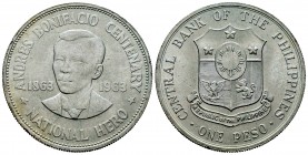 Filipinas. 1 peso. 1963. (Km-193). Ag. 26,77 g. Centenario de Andrés Bonifacio, héroe nacional. EBC+. Est...18,00. English: Philippines. 1 peso. 1963....