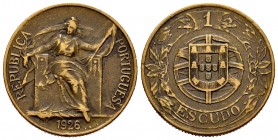 Portugal. 1 escudo. 1926. (Km-576). (Gomes-24.02). Ae. 7,97 g. Escasa. MBC+. Est...160,00. English: Portugal. 1 escudo. 1926. (Km-576). (Gomes-24.02)....