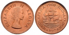 Sudáfrica. Elizabeth II. 1/2 penny. 1960. (Km-45). Ae. 5,57 g. Brillo original. SC. Est...18,00. English: South Africa. Elizabeth II. 1/2 penny. 1960....