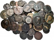 Lote de 64 bronces de la época de Imperio Romano, incluyendo varias Grecoromanas. A EXAMINAR. BC-/MBC-. Est...300,00. English: Lote de 64 bronces de l...