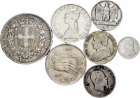Italia. Lote de 7 piezas (1 lira 1863, 2 de 5 liras (1874, 1927), 2 de 500 liras (1960, 1961) de las que 2 son del Vaticano (5 soldi 1866, 20 baiocchi...