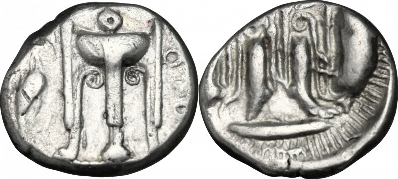 Greek Italy. Bruttium, Kroton. AR Stater, 480-430 BC. D/ Tripod; to left, mash-b...