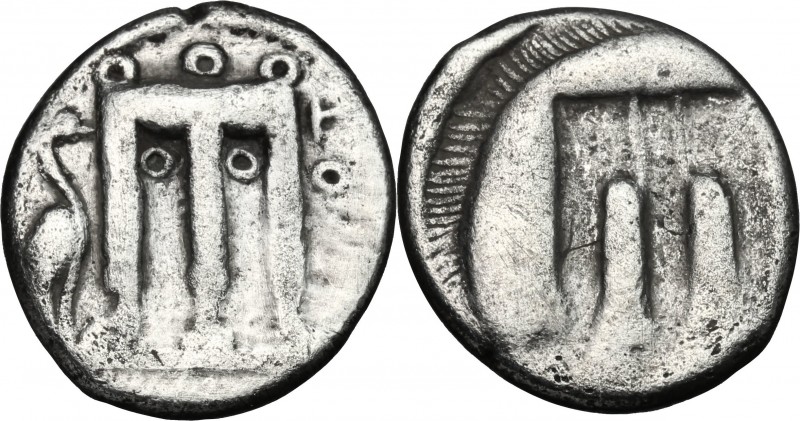 Greek Italy. Bruttium, Kroton. AR Stater, 480-430 BC. D/ Tripod; to left, mash-b...