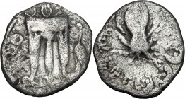 Greek Italy. Bruttium, Kroton. AR Triobol, 525-425 BC. D/ Tripod; to right, mash-bird. R/ Octopus. HN Italy 2128. AR. g. 1.17 mm. 12.00 Slightly toned...