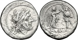 Anonymous. AR Victoriatus, from 211 BC. D/ Head of Jupiter right, laureate. R/ Victoria standing right and crowning trophy. Cr. 44/1. AR. g. 2.30 mm. ...