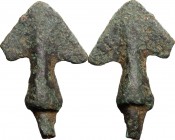 Iberian Bronze Arrowhead.
 Bronze Age, 1000 - 700 BC.
 Cf. Savory, Spain & Portugal Ancient Peoples, Fig. 72.
 30 mm height. 4.16 g.