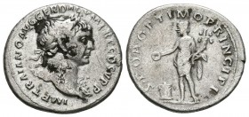 TRAJANO. Denario. (Ar. 3,28g/18mm). 106-107 d.C. Roma. (RIC 184). MBC.