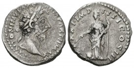MARCO AURELIO. Denario. (Ar. 2,92g/18mm). 166-167 d.C. Roma. (RIC 170). MBC.