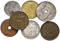 II REPUBLICA. Lote de 7 monedas de diferentes valores (5, 25, 50 céntimos y 1 peseta), materiales y años de acuñación (1933, 1934 1937 y 1938). Difere...