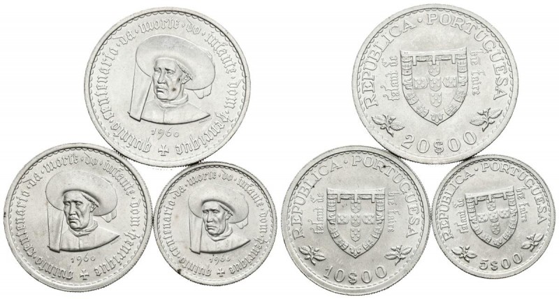 LOTE compuesto por 3 monedas de plata de 5, 10 y 20 Escudos de Portugal del año ...