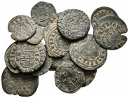 Lote compuesto por 17 cobres acuñados bajo el reinado de Felipe IV, Diferentes módulos, 4, 8 y 16 maravedís, y cecas incluyendo algunas falsas de époc...