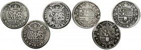 MONARQUIA ESPAÑOLA. Conjunto de 3 monedas de 2 Reales de Carlos III, el Pretendiente. Diferentes estados de conservación. A EXAMINAR.